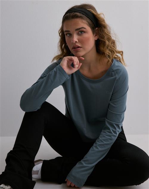 ICANIWILL - Blå - Stride Cropped Long Sleeve Wmn