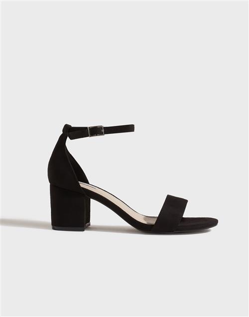 Nelly - Sort - Low Block Heel Sandal