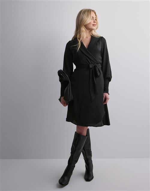 Neo Noir - Sort - Chanelle Dress