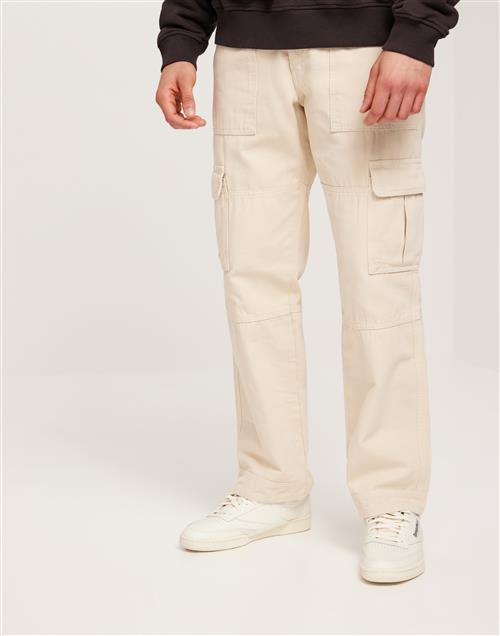 Se Pegador Tayls Cargo Pants Cargobukser Beige ved NLY Man