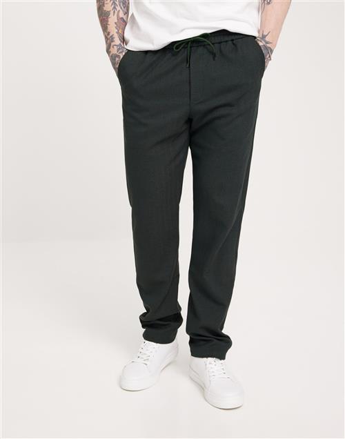 Les Deux Patrick Herringbone Pants Slacks Pine