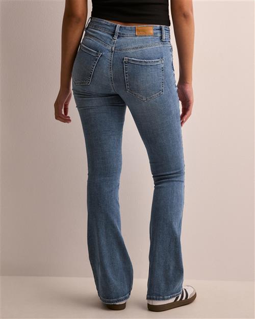 Se Vero Moda - - Vmflash Mr Flared Jeans LI347 Ga No ved Nelly