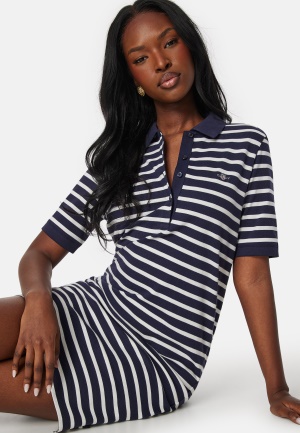 Se GANT Striped Shield Pique Dress Blue XS ved Bubbleroom