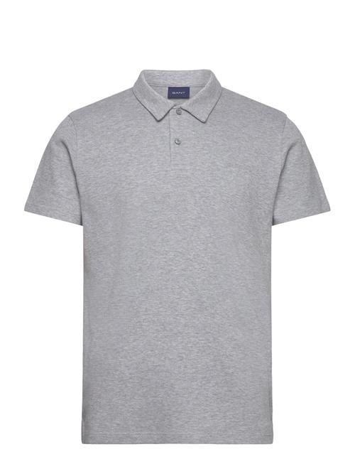 Se GANT Waffle Texture Ss-Pique GANT Grey ved Booztlet