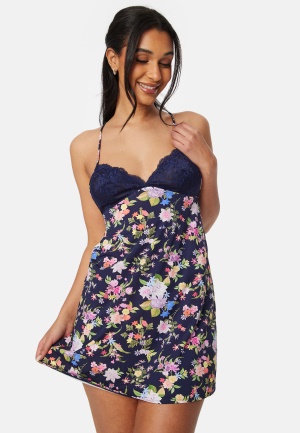 Se DORINA Finley Dress Dark blue M ved Bubbleroom