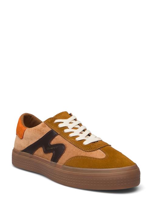 Se GANT Carroly Sneaker GANT Brown ved Booztlet