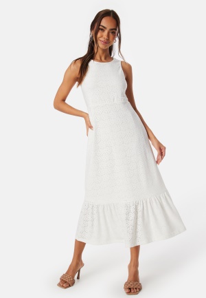 Se Happy Holly Broderie Anglaise Dress Offwhite 32/34 ved Bubbleroom