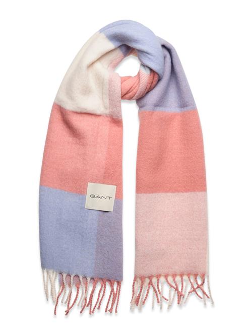 Se GANT Checked Scarf GANT Blue ved Booztlet