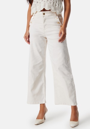 Se VILA Viemma High Waist wide button jeans Egret 42 ved Bubbleroom