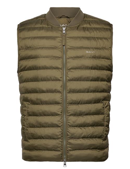 Se GANT Light Padded Bomber Vest GANT Khaki ved Booztlet