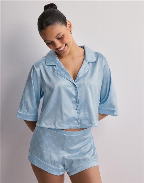 Bluebella - Blå - Helene Luxury Satin Short Pyjama Set