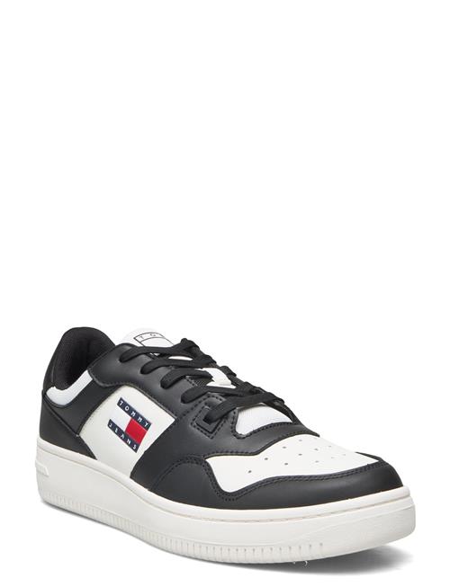 Se Tommy Hilfiger Tjm Retro Basket Ess Tommy Hilfiger Black ved Booztlet