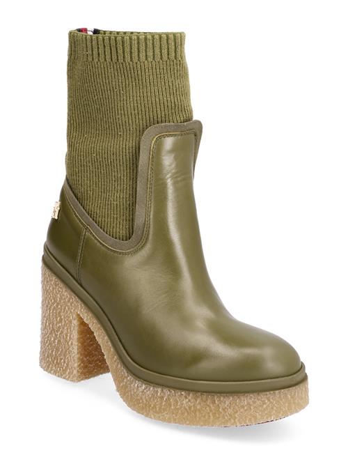 Se Tommy Hilfiger Plateau Crepe Look Sockboot Tommy Hilfiger Green ved Booztlet