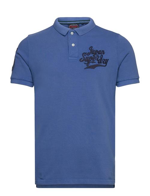 Se Superdry Applique Classic Fit Polo Superdry Blue ved Booztlet