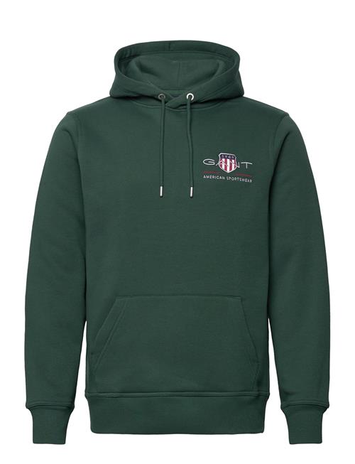 Se GANT Reg Medium Archive Shield Hoodie GANT Green ved Booztlet