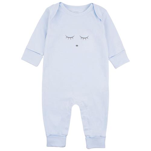 Se Livly Sleeping Cutie Heldragt Blå | Blå | 68/74 cm ved Babyshop