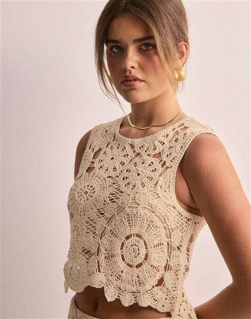 Vero Moda - Beige - Vmlili S/L Short Crochet Top Wvn Po