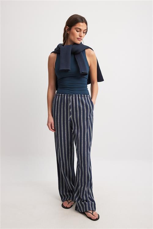 Claire Rose x NA-KD Bukser i lærredsblanding - Navy,Stripe