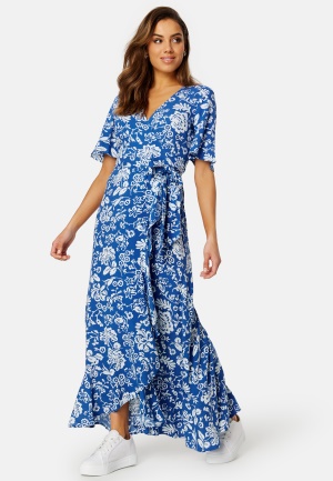 Se Happy Holly Ellinor long dress Blue / Patterned 32/34 ved Bubbleroom