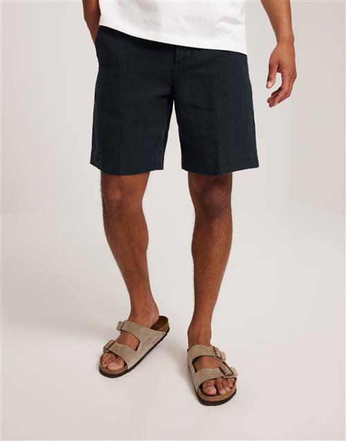 Se Selected Homme Slhregular-Mads Linen Shorts Noos Hørshorts Sky Captain Mixed W. Black ved NLY Man