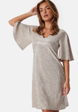 Se Ida Sjöstedt Beanie Dress silver 40 ved Bubbleroom