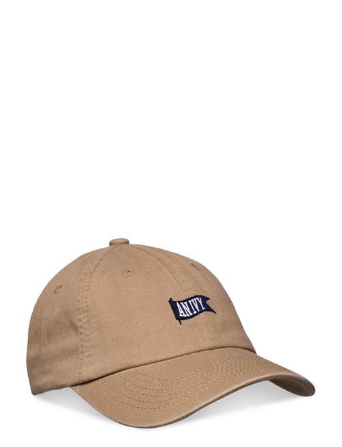 Se AN IVY Beige An Ivy Flag Cap AN IVY Brown ved Booztlet