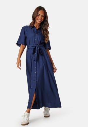 Se Happy Holly Viscose Belted Shirt Dress Dark blue 44/46 ved Bubbleroom