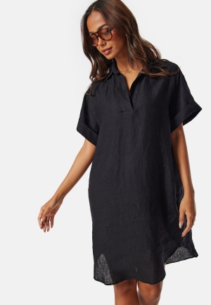 Se GANT Rel SS Linen Caftan Black 34 ved Bubbleroom