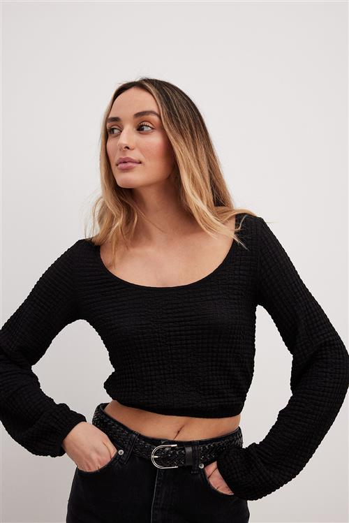 NA-KD Trend Top med vidde og elastisk talje - Black