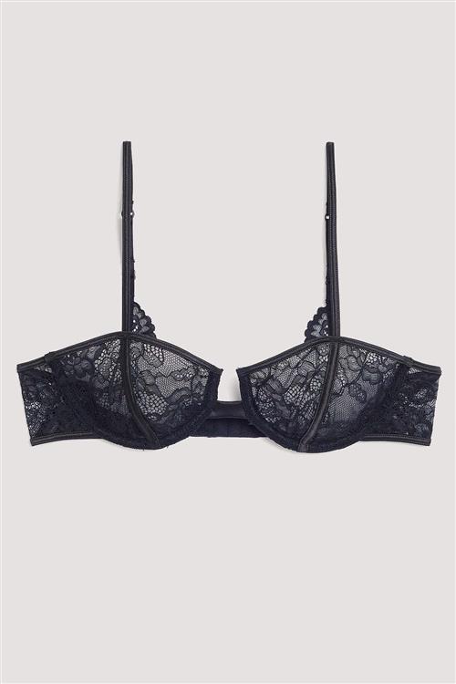 NA-KD Lingerie BH med blondedetalje og udskæring - Black