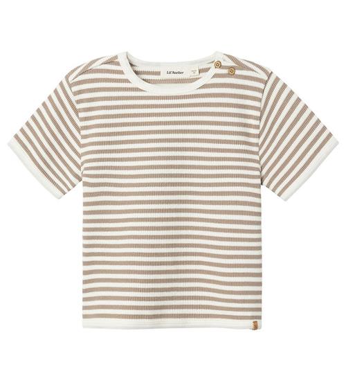 Se Lil Atelier Lil' Atelier T-shirt - NmmJonas - Mocha Meringue m. Struktur ved KidsWorld