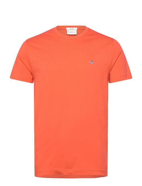 Se GANT Slim Shield Ss T-Shirt GANT Orange ved Booztlet