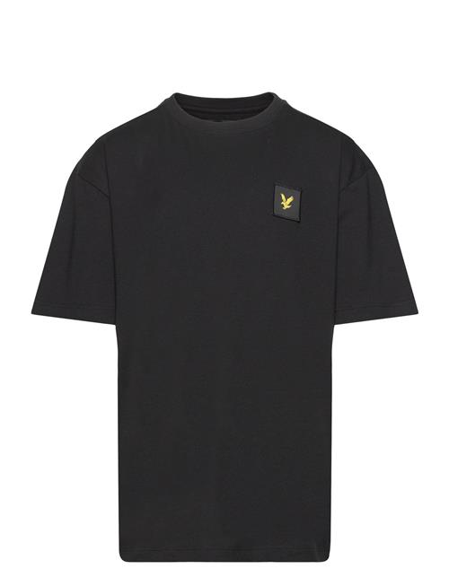 Se Lyle & Scott Junior Over D Casuals Tee Lyle & Scott Junior Black ved Booztlet