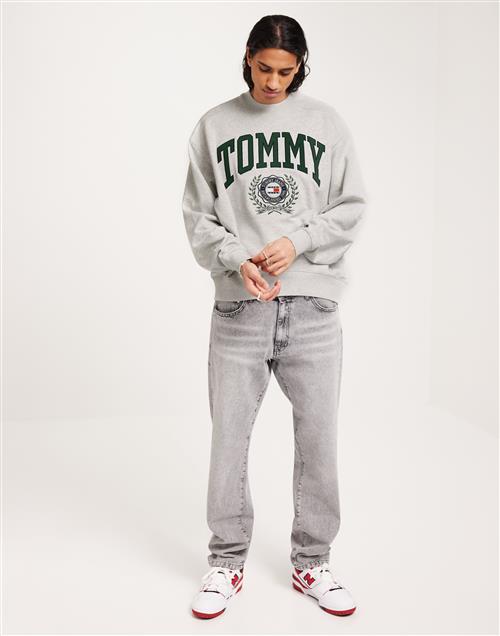 Tommy Jeans Tjm Boxy College Graphic Crew Sweatshirts Silver Grey