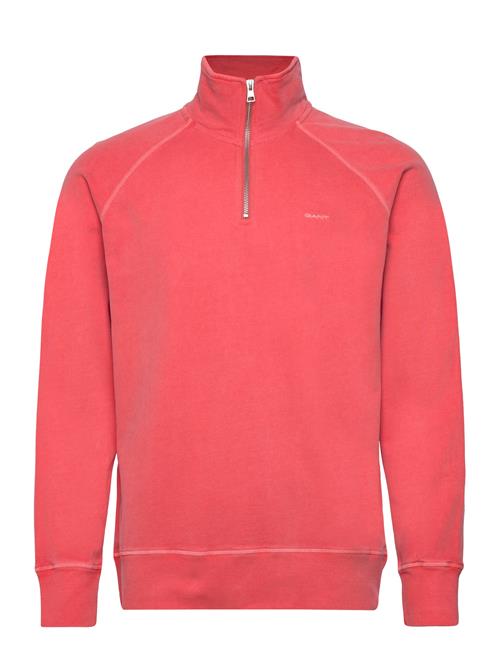 Se GANT Sunfaded Half Zip GANT Pink ved Booztlet