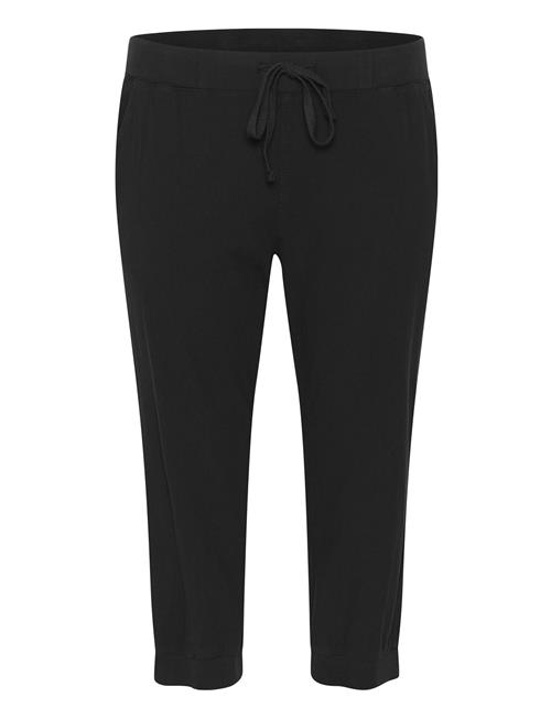 Se Kaffe Curve Kcnana Capri Pants Kaffe Curve Black ved Booztlet