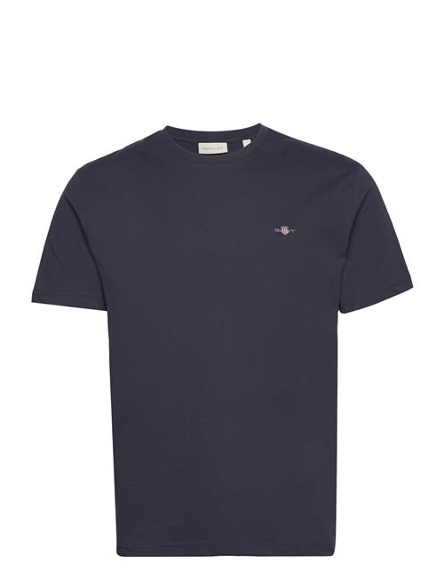 Se GANT Reg Shield Ss T-Shirt GANT Navy ved Booztlet