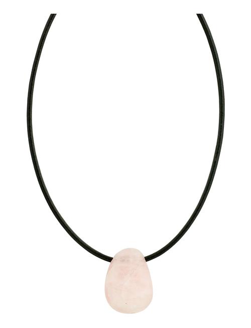 Se Pilgrim Live Rosequartz Necklace Pilgrim Patterned ved Booztlet