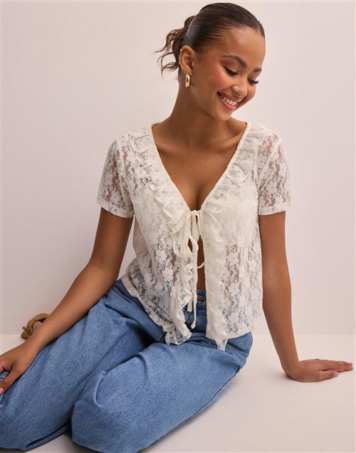 Pieces - Hvid - Pcwillie Ss V-Neck Tie Lace Top D2D