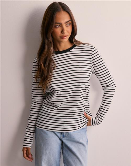 Selected Femme - Sort - Slfessential Ls Striped O-Neck Tee