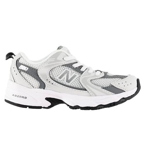 Se New Balance Sneakers - 530 - Grey Matter/Silver Metalic ved KidsWorld