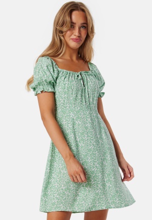 Se BUBBLEROOM Front Tie Short Dress Green/Patterned M ved Bubbleroom