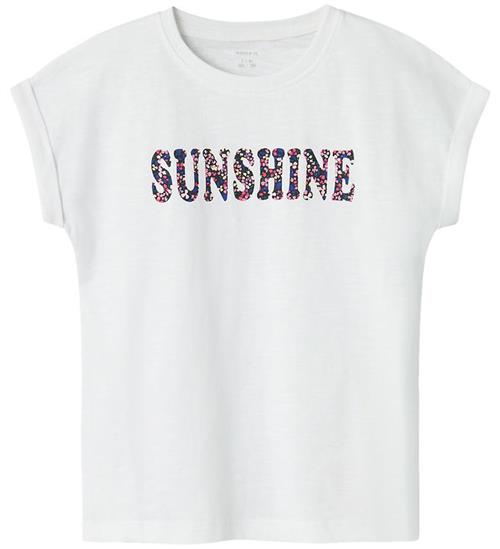 Se Name It Name It T-shirt - NkfFamma - Noos - Bright White/Sunshine Text ved KidsWorld