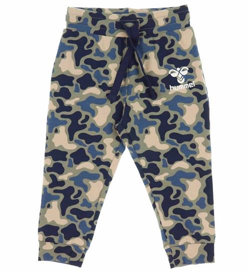 Se Hummel Hummel Bukser - hmlSteen - Vetiver Camouflage ved KidsWorld