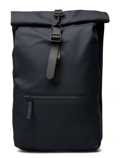 Se Rains Rolltop Rucksack W3 Rains Navy ved Booztlet