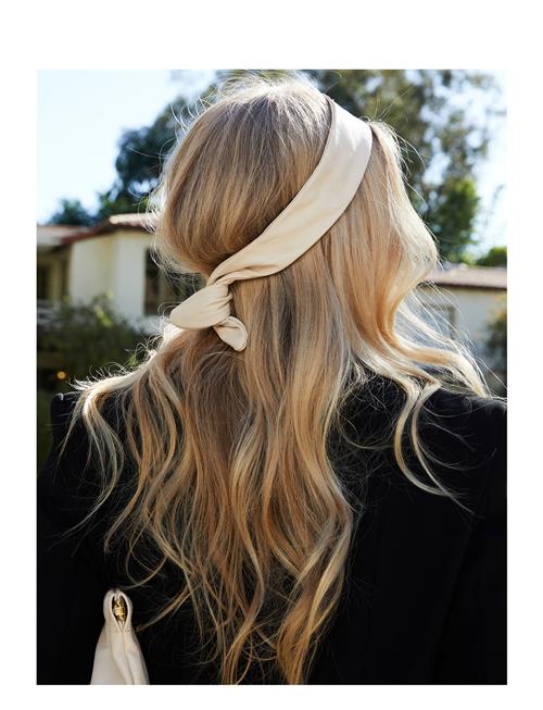 Corinne Leather Hairband Wire Corinne Cream