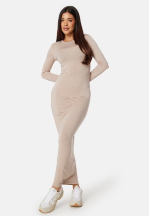 Se BUBBLEROOM Soft Modal Maxi Dress Nougat L ved Bubbleroom