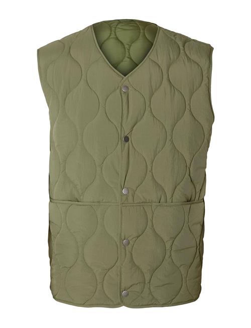 Se Selected Homme Slhrelax-Cfw Quilt Vest Ex Selected Homme Khaki ved Booztlet