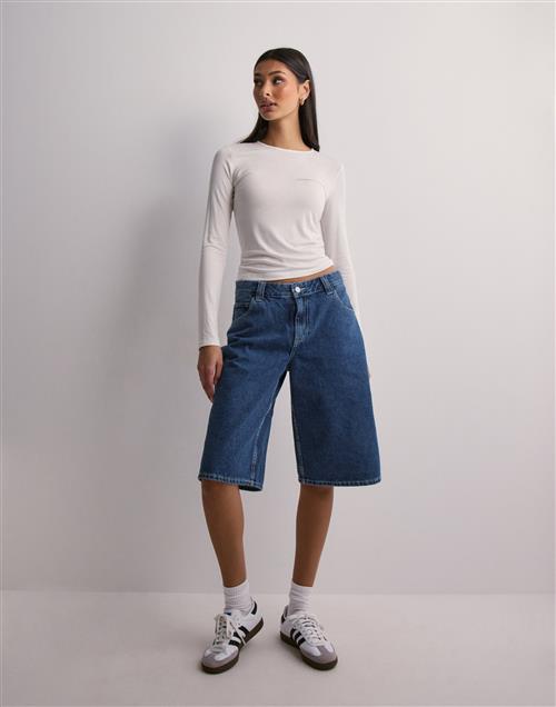 Se Dr Denim - Blå - Bree Worker Shorts ved Nelly