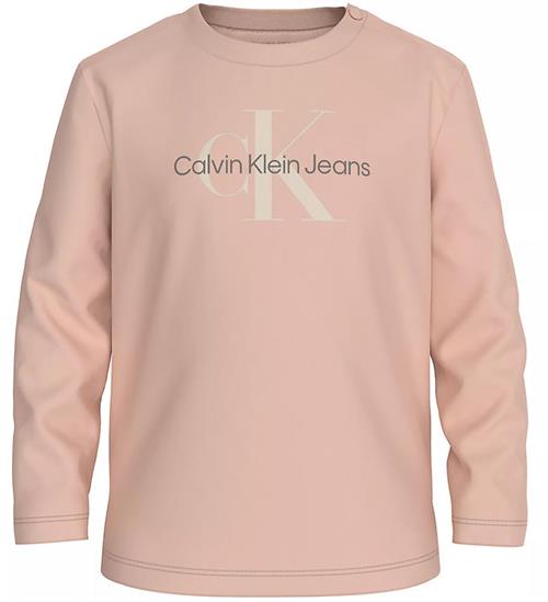 Se Calvin Klein Bluse - Monogram - Meringue Blush ved KidsWorld